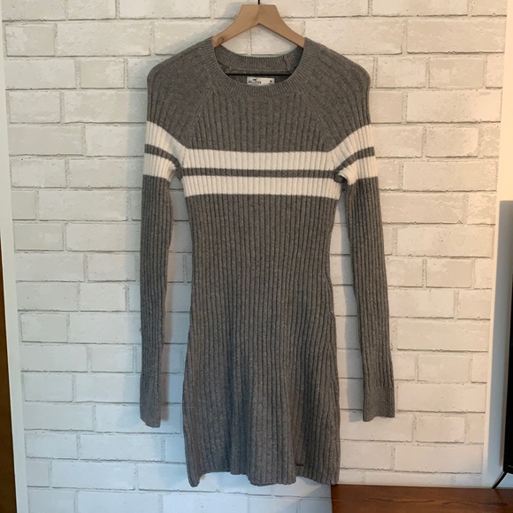 Hollister Dresses & Skirts - Holister gray & White Long sleeve sweater dress women’s size medium